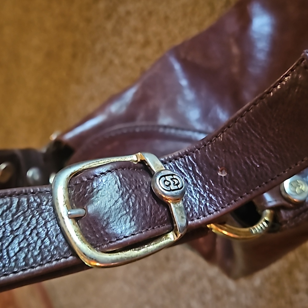 Elegant Brown Italian Leather Shoulder Bag - Picture 7 of 11